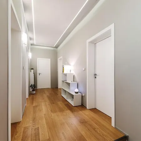 לינה וארוחת בוקר La Rotonda Da Sabrina בארי